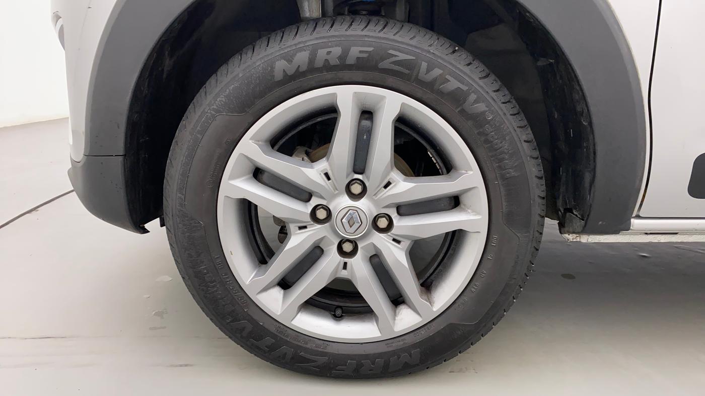 2022 Renault TRIBER 1.0 RXZ, Petrol, Manual, 3,449 km, Left Front Wheel