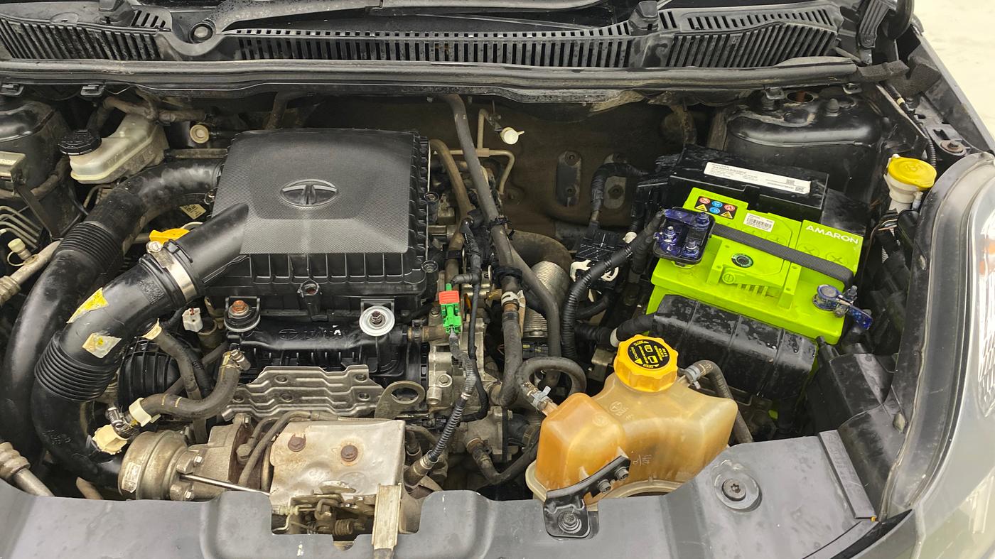 2018 Tata NEXON XM PETROL, Petrol, Manual, 1,18,173 km, Engine View - Left