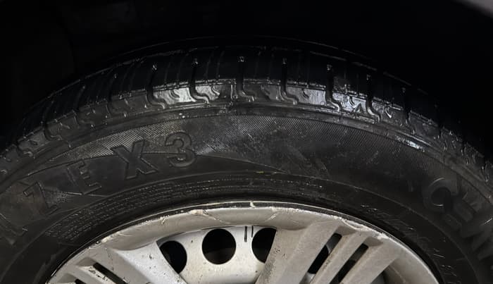 2015 Hyundai Grand i10 ERA 1.2 KAPPA VTVT, Petrol, Manual, 75,986 km, Left Front Tyre Tread
