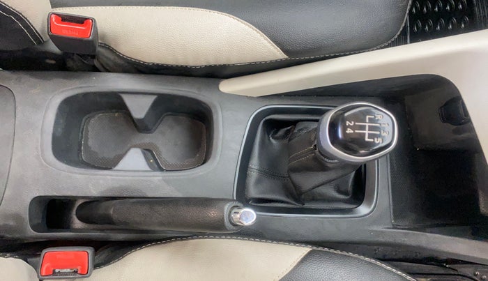 2022 Nissan MAGNITE XE, Petrol, Manual, 30,713 km, Gear Lever