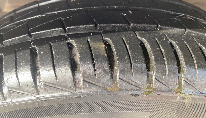 2019 Hyundai NEW SANTRO ERA, Petrol, Manual, 23,988 km, Left Front Tyre Tread