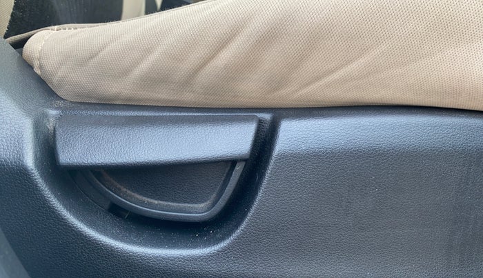 2019 Hyundai NEW SANTRO ERA, Petrol, Manual, 23,988 km, Driver Side Adjustment Panel