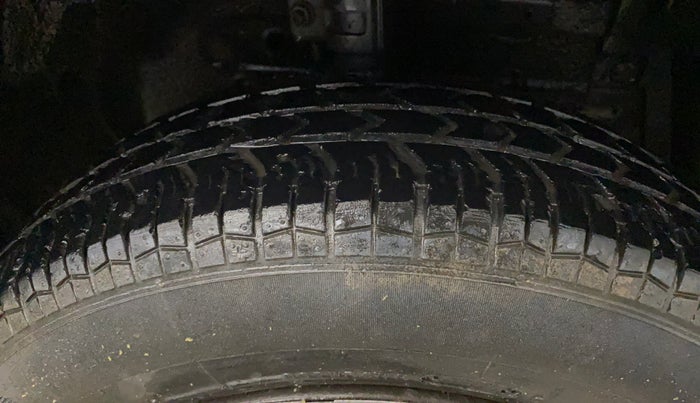 2017 Maruti Swift VXI, Petrol, Manual, 21,684 km, Right Front Tyre Tread