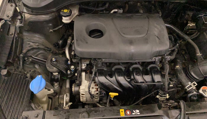 2017 Hyundai Verna 1.6 VTVT SX, Petrol, Manual, 1,06,036 km, Engine View - Right