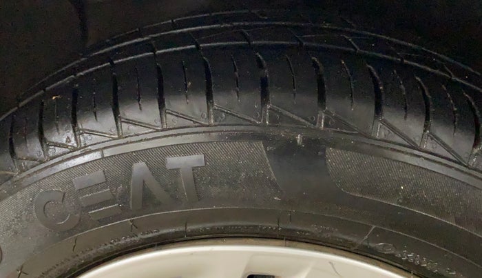 2020 Hyundai AURA S 1.2 CNG, CNG, Manual, 56,589 km, Left Front Tyre Tread