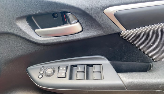 2019 Honda WR-V 1.2L I-VTEC VX MT, Petrol, Manual, 41,644 km, Driver Side Door Panels Control