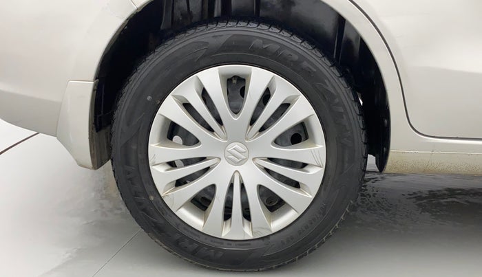 2014 Maruti Ertiga VXI, Petrol, Manual, 41,974 km, Right Rear Wheel
