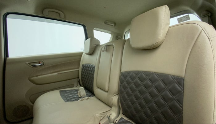 2014 Maruti Ertiga VXI, Petrol, Manual, 41,974 km, Right Side Rear Door Cabin