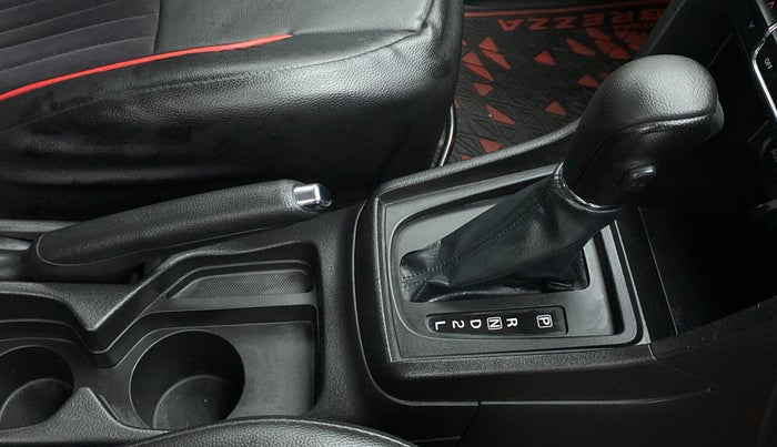 2020 Maruti Vitara Brezza ZXI+ AT SHVS DUAL TONE, Petrol, Automatic, 21,084 km, Gear Lever