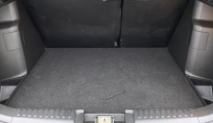 2020 Maruti Vitara Brezza ZXI+ AT SHVS DUAL TONE, Petrol, Automatic, 21,084 km, Boot Inside