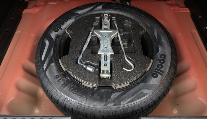 2020 Maruti Vitara Brezza ZXI+ AT SHVS DUAL TONE, Petrol, Automatic, 21,084 km, Spare Tyre