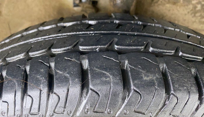2018 Maruti Wagon R 1.0 LXI CNG, CNG, Manual, 26,783 km, Right Front Tyre Tread