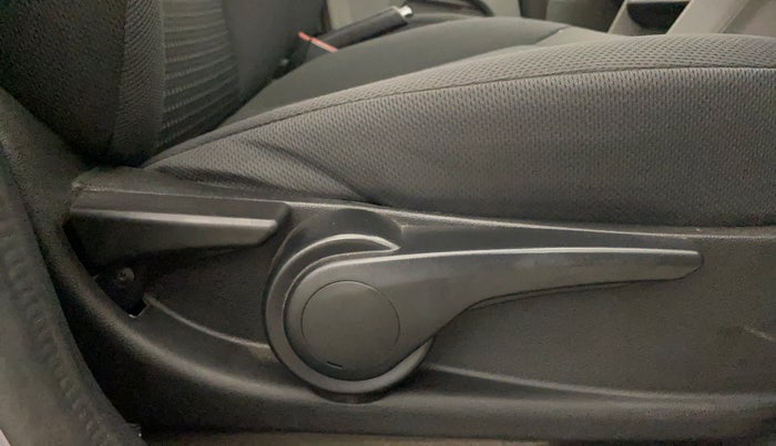 2019 Tata Tiago XZ PLUS PETROL, Petrol, Manual, 13,435 km, Driver Side Adjustment Panel