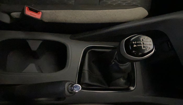 2024 Nissan MAGNITE Kuro Edition 1.0  MT , Petrol, Manual, 36,610 km, Gear Lever