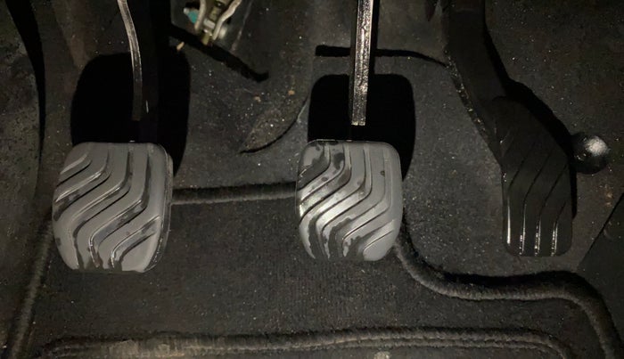 2024 Nissan MAGNITE Kuro Edition 1.0  MT , Petrol, Manual, 36,610 km, Pedals