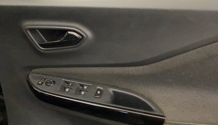 2024 Nissan MAGNITE Kuro Edition 1.0  MT , Petrol, Manual, 36,610 km, Driver Side Door Panels Control