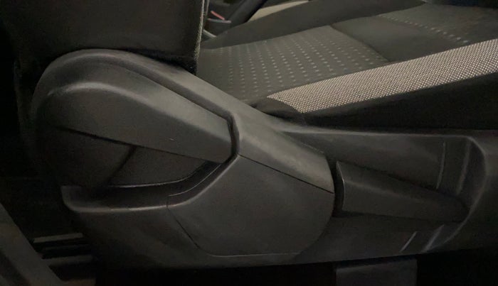 2024 Nissan MAGNITE Kuro Edition 1.0  MT , Petrol, Manual, 36,610 km, Driver Side Adjustment Panel