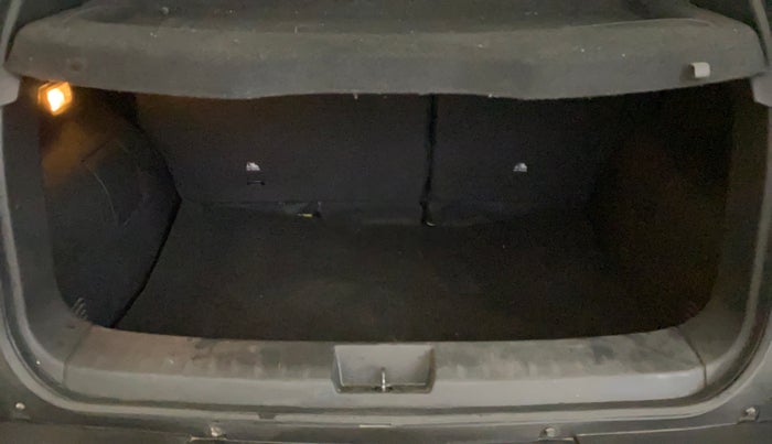 2024 Nissan MAGNITE Kuro Edition 1.0  MT , Petrol, Manual, 36,610 km, Boot Inside