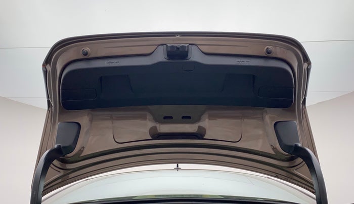 2014 Volkswagen Jetta COMFORTLINE TDI, Diesel, Manual, 1,20,112 km, Boot Door Open