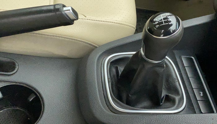 2014 Volkswagen Jetta COMFORTLINE TDI, Diesel, Manual, 1,20,112 km, Gear Lever