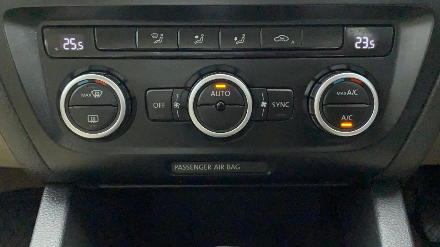2014 Volkswagen Jetta COMFORTLINE TDI, Diesel, Manual, 1,20,112 km, Automatic Climate Control