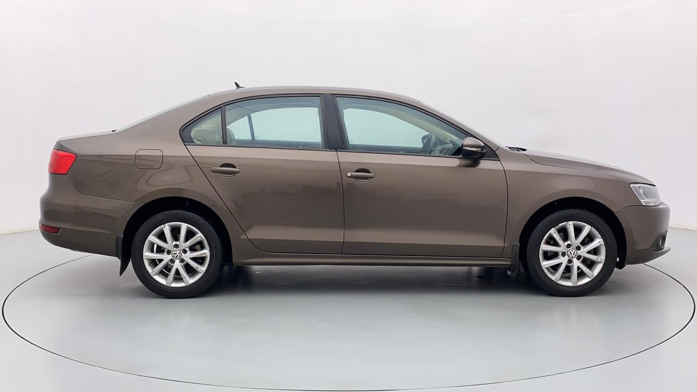 2014 Volkswagen Jetta COMFORTLINE TDI, Diesel, Manual, 1,20,112 km, Right Side View