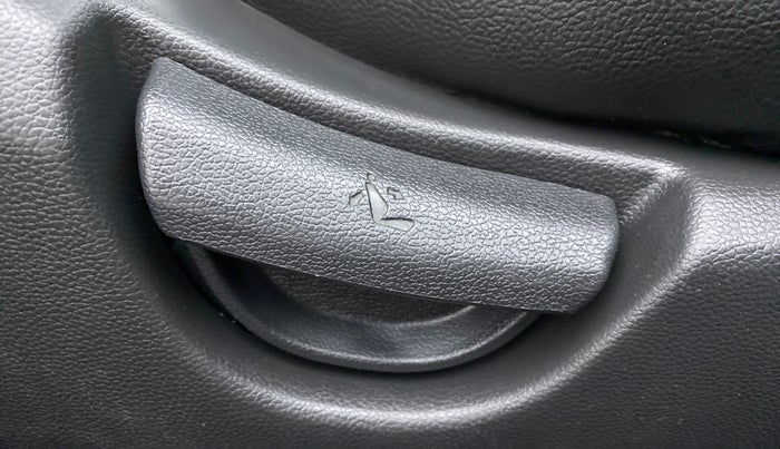 2019 Hyundai Grand i10 SPORTZ 1.2 KAPPA VTVT, Petrol, Manual, 11,921 km, Driver Side Adjustment Panel