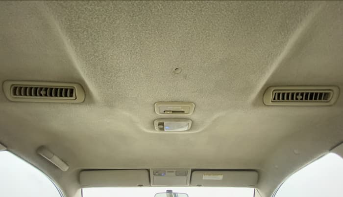 2014 Toyota Innova 2.5 GX 8 STR BS IV, Diesel, Manual, 1,20,130 km, Rear AC Vents