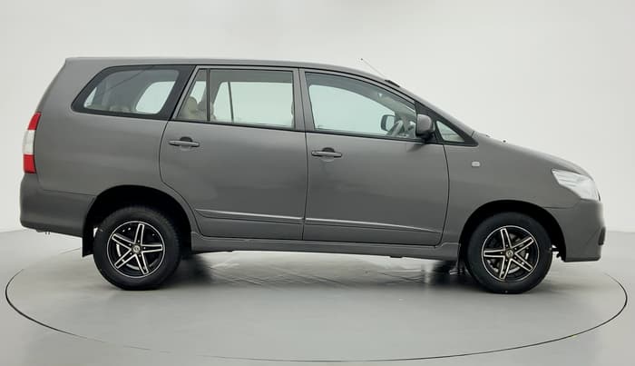 2014 Toyota Innova 2.5 GX 8 STR BS IV, Diesel, Manual, 1,20,130 km, Right Side View