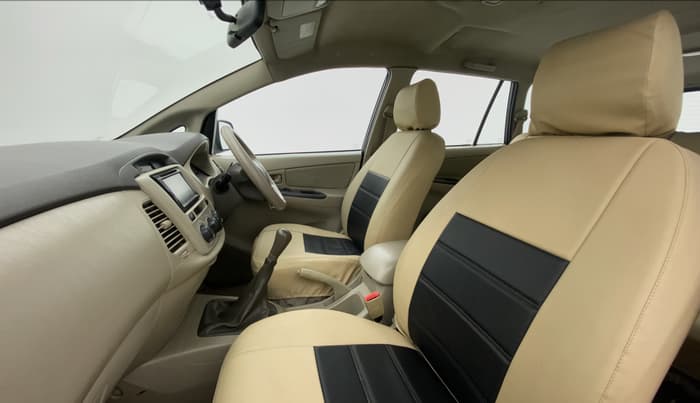 2014 Toyota Innova 2.5 GX 8 STR BS IV, Diesel, Manual, 1,20,130 km, Right Side Front Door Cabin