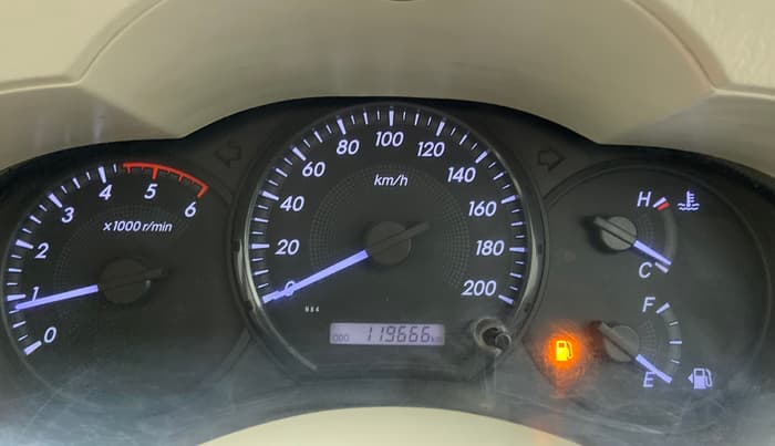 2014 Toyota Innova 2.5 GX 8 STR BS IV, Diesel, Manual, 1,20,130 km, Odometer Image