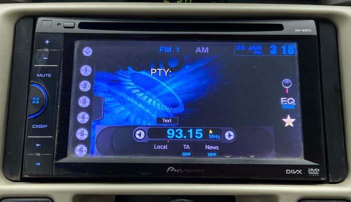 2014 Toyota Innova 2.5 GX 8 STR BS IV, Diesel, Manual, 1,20,130 km, Infotainment System