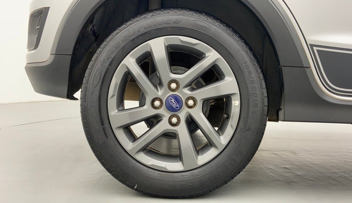 2018 Ford FREESTYLE TITANIUM 1.2 TI-VCT MT, Petrol, Manual, 66,943 km, Right Rear Wheel