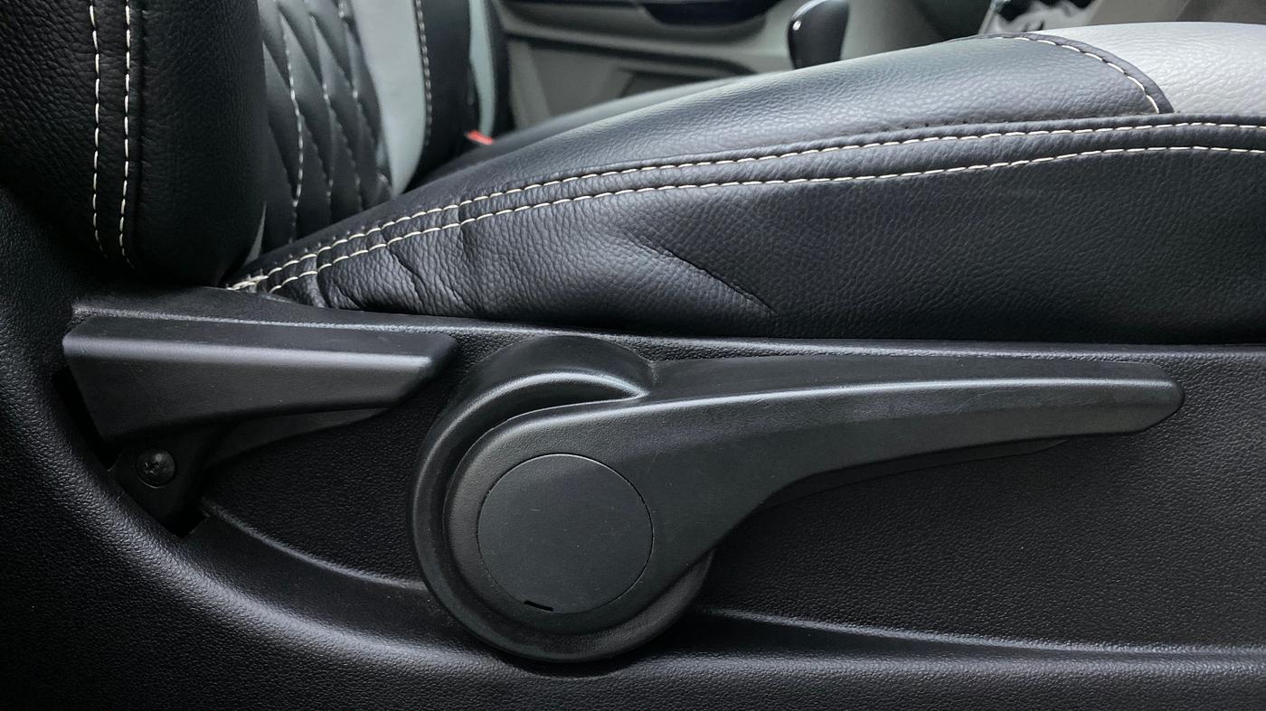 2019 Tata Tiago XZ PETROL, Petrol, Manual, 35,183 km, Driver Side Adjustment Panel