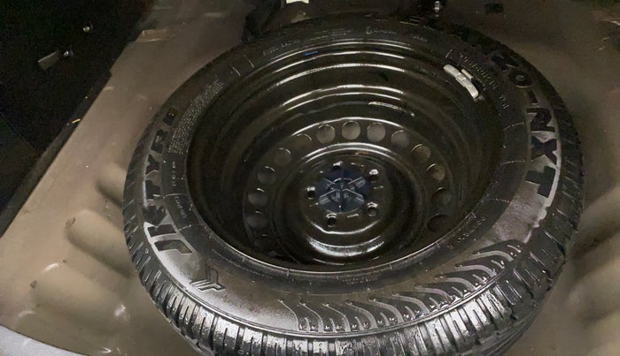 2016 Maruti S Cross ZETA 1.3, Diesel, Manual, 1,11,866 km, Spare Tyre