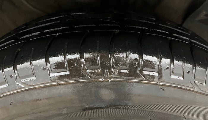 2019 Hyundai Creta SX (O) 1.6 PETROL, Petrol, Manual, 76,717 km, Right Front Tyre Tread