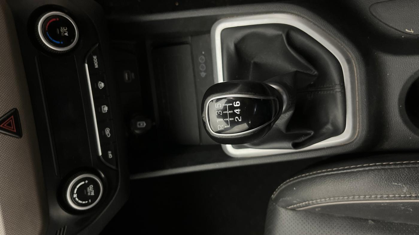 2019 Hyundai Creta SX (O) 1.6 PETROL, Petrol, Manual, 76,499 km, Gear Lever