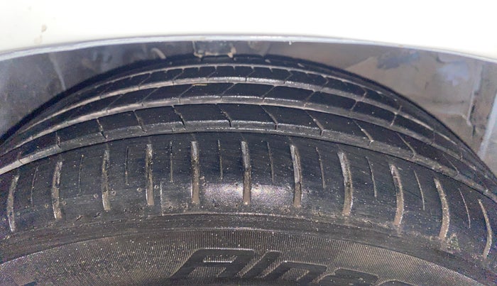 2014 Honda Mobilio 1.5L I-VTEC V, Petrol, Manual, 41,169 km, Right Front Tyre Tread