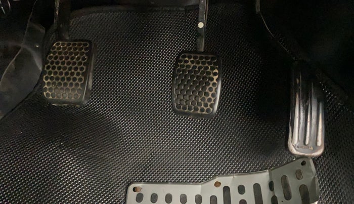 2013 Maruti Alto 800 VXI, Petrol, Manual, 47,841 km, Pedals