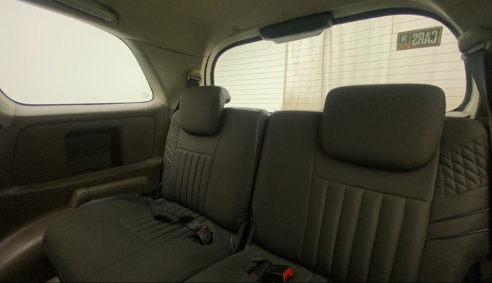 2015 Toyota Innova 2.5 VX 7 STR, Diesel, Manual, 1,21,038 km, Third Seat Row ( optional )