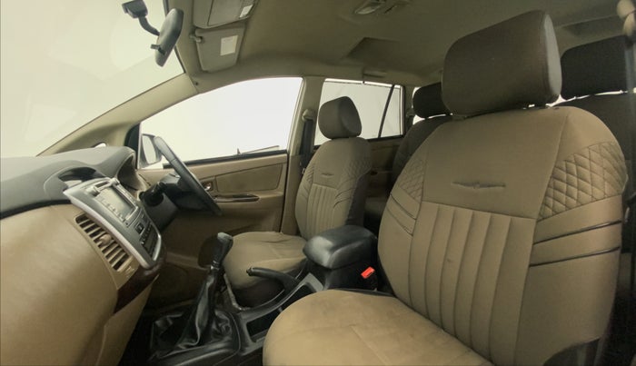 2015 Toyota Innova 2.5 VX 7 STR, Diesel, Manual, 1,21,038 km, Right Side Front Door Cabin