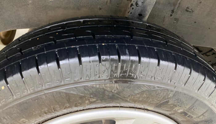2018 Renault Kwid RXT 0.8 (O), Petrol, Manual, 97,880 km, Left Rear Tyre Tread