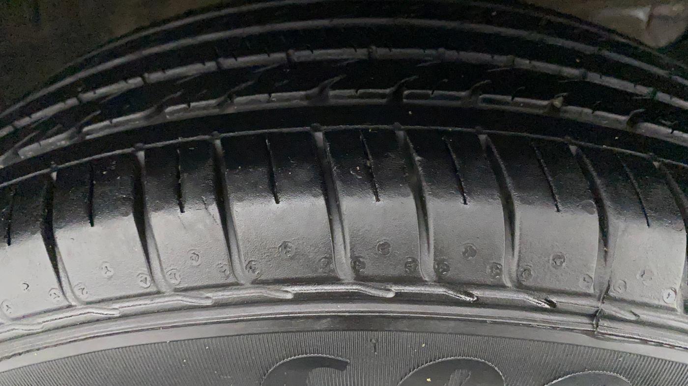 2022 KIA SELTOS HTK PLUS 1.5 IMT, Petrol, Manual, 17,197 km, Right Front Tyre Tread