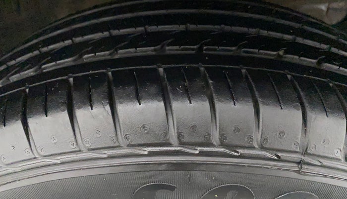 2022 KIA SELTOS HTK PLUS 1.5 IMT, Petrol, Manual, 17,197 km, Right Front Tyre Tread