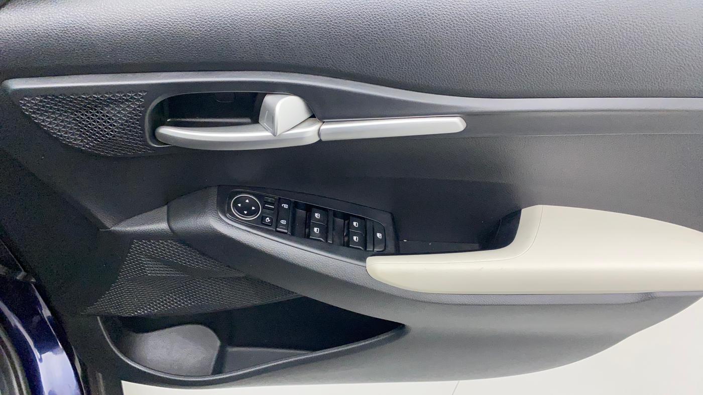 2022 KIA SELTOS HTK PLUS 1.5 IMT, Petrol, Manual, 17,197 km, Driver Side Door Panels Control