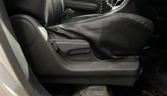 2014 Maruti Ritz VXI, Petrol, Manual, 63,935 km, Driver Side Adjustment Panel