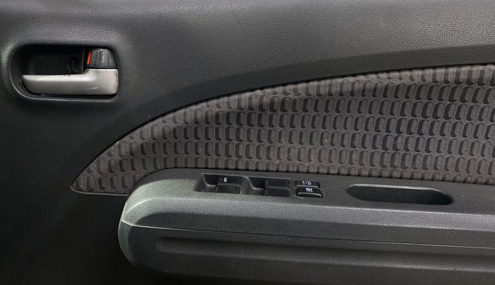 2014 Maruti Ritz VXI, Petrol, Manual, 63,935 km, Driver Side Door Panels Control