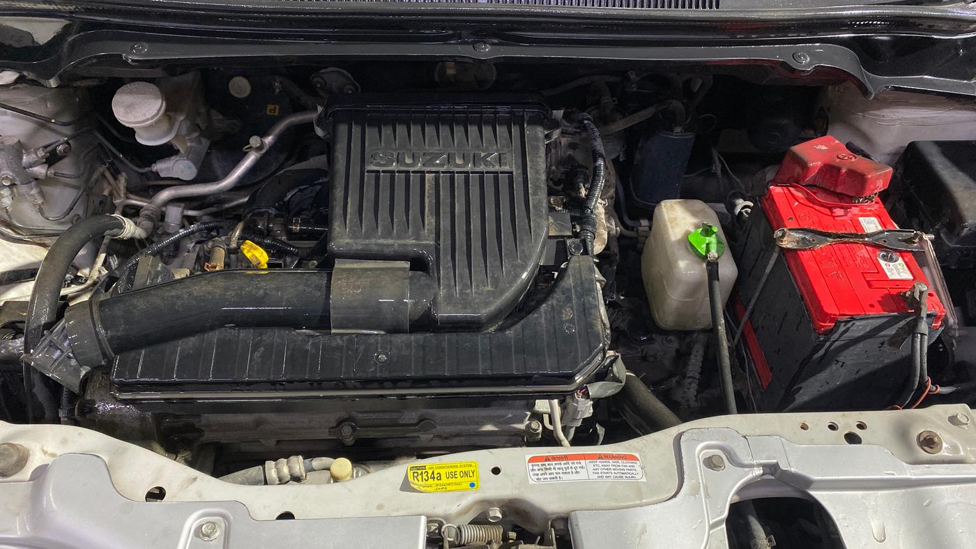 2014 Maruti Ritz VXI, Petrol, Manual, 63,954 km, Engine View