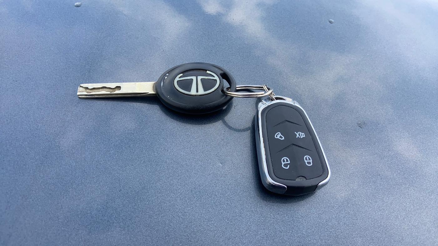 2019 Tata NEXON XE PETROL, Petrol, Manual, 89,717 km, Key Close Up
