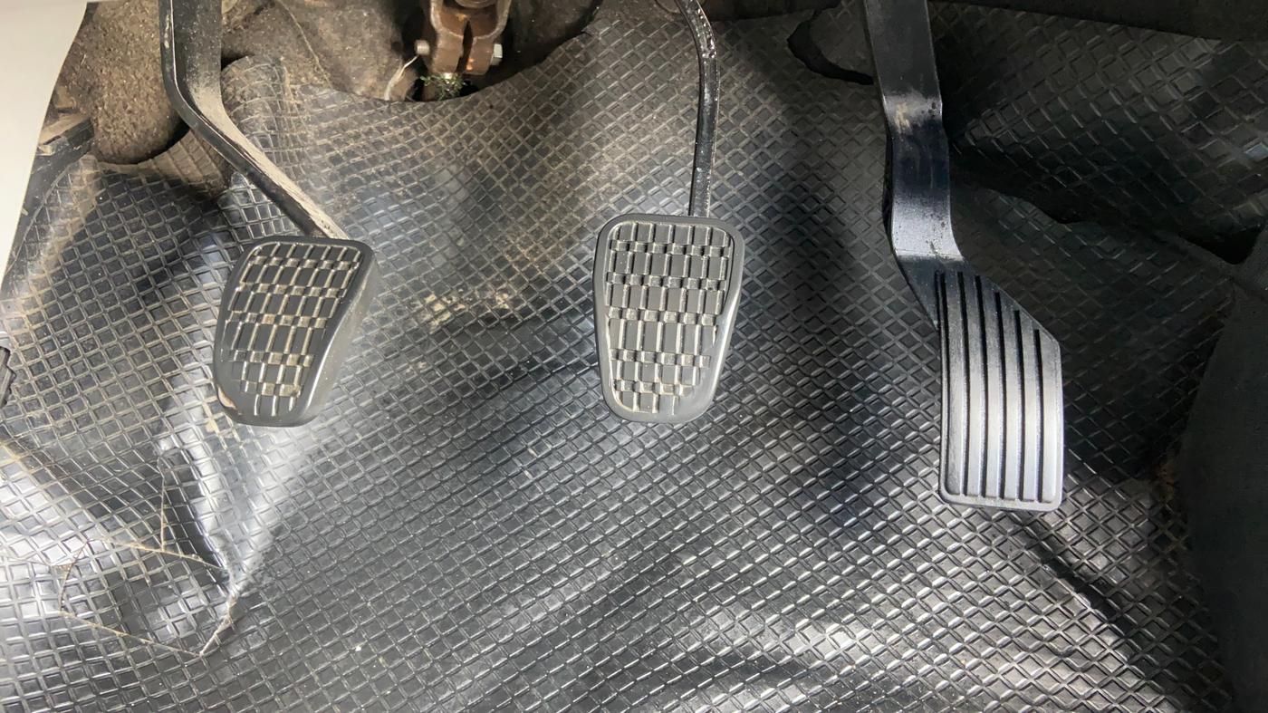 2019 Tata NEXON XE PETROL, Petrol, Manual, 89,717 km, Pedals